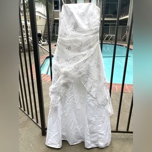 White strapless glitter prom dress